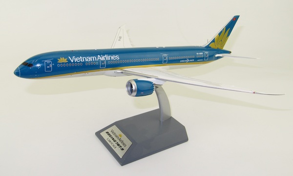 612005 Herpa-B787-9 Vietnam Airlines coloré 