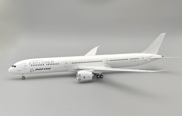 Boeing 787-10 Dreamliner EXPLORER N8290V  IF78XBOEING290V