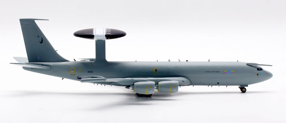 C130 Model Plane 1/200 Boeing E-3 Sentry AWACS Airplane Model