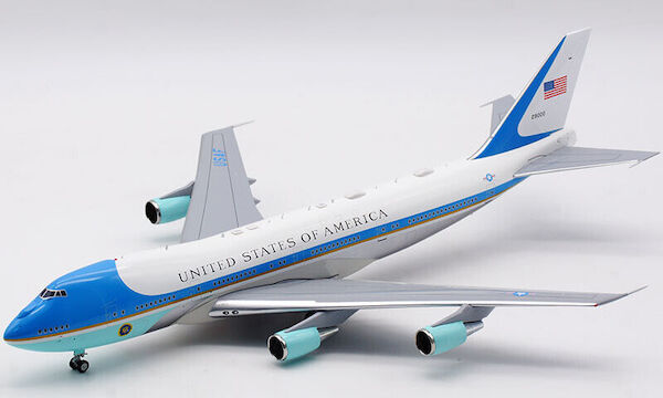 Boeing 747-200 VC-25A USAF, Air Force One, 29000 Polished with keyring IFVC25A0322P