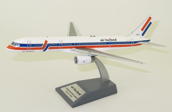 Boeing 757-200 Air Holland PH-AHE LHSHD757