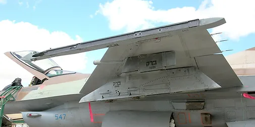 IAF F-16 16S210 Missiles Rails IC32057