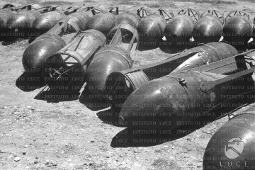 Bombe Regia Aeronautica 50 & 100kg (4 each)  IKw7232