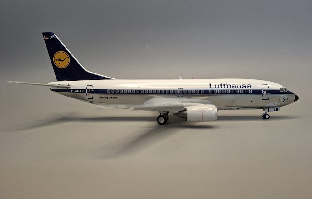 J Fox Models JF-737-3-001P Boeing 737-300 Lufthansa Express “UE
