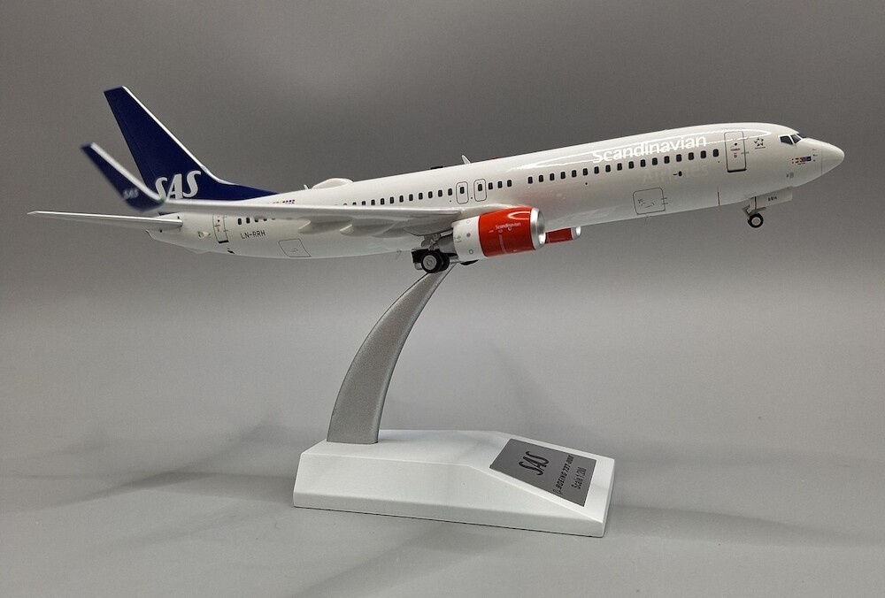 J Fox Models JF-737-8-045 Boeing 737-800 SAS Scandinavian Airline