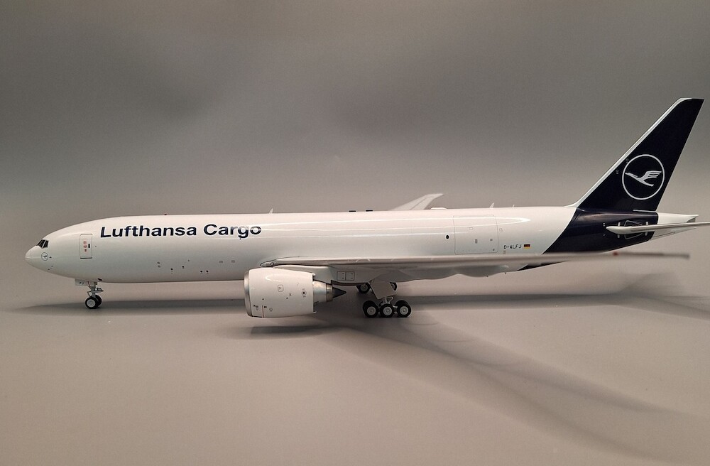 J Fox Models JF-777-2-008 Boeing 777F Lufthansa Cargo D-ALFJ