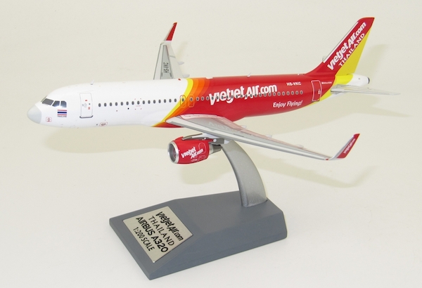 Airbus A320-200 Thai VietJet Air HS-VKC With Stand JF-A320-003