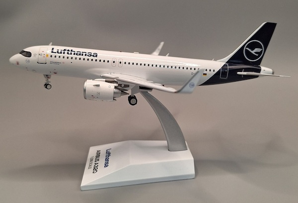 Airbus A320neo Lufthansa D-AINX JF-A320-049