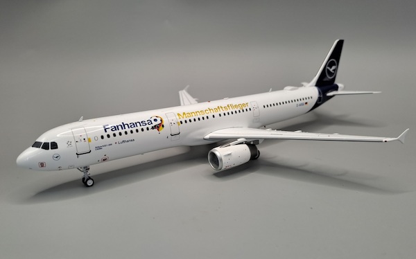 Airbus A321-131 Lufthansa "Fanhansa Mannschaftsflieger" D-AISQ  JF-A321-024