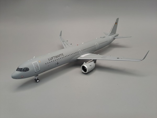 Airbus A321-251NX German Air Force 15+11  JF-A321-033