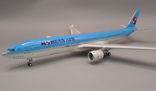 Airbus A330-323 Korean Air HL8001 JF-A330-3-008