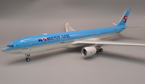 Airbus A330-323 Korean Air HL8001  JF-A330-3-008