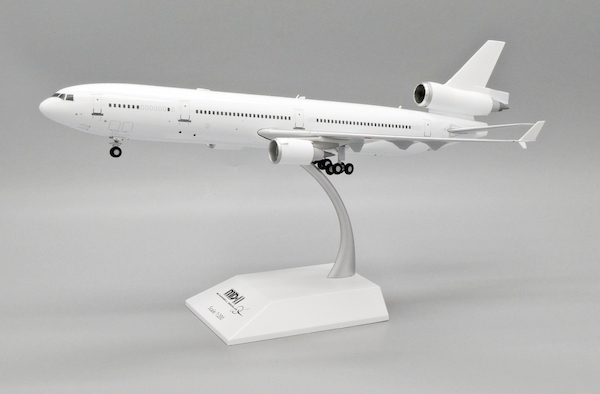 McDonnell Douglas MD11 Blank With Stand  BK1054
