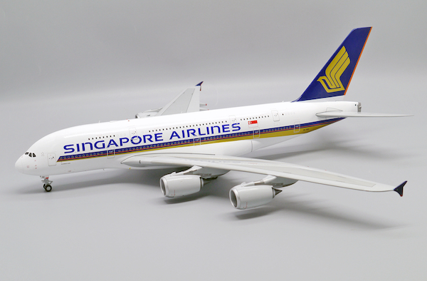 Airbus A380-800 Singapore Airlines 9V-SKB EW2388008