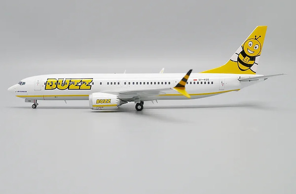 Boeing 737 MAX 8 Buzz by Ryanair SP-RZB EW238M004