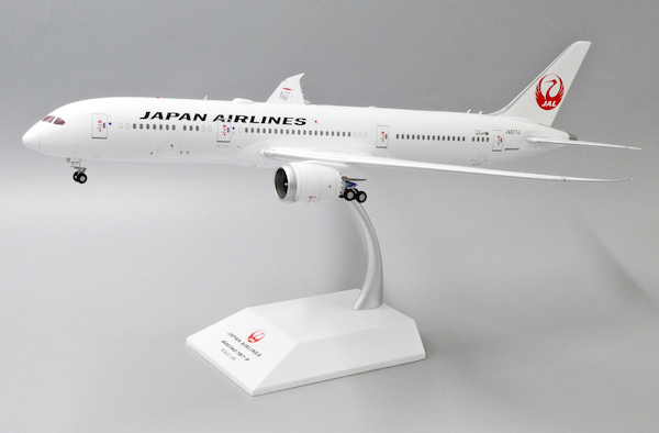 Boeing 787-9 Dreamliner Japan Airlines JA877J With Stand  EW2789006