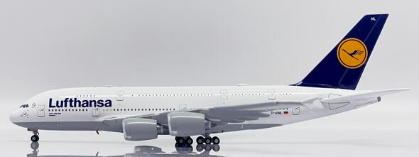Airbus A380 Lufthansa D-AIML  EW4388014