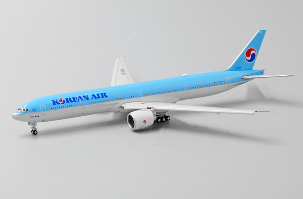 Boeing 777-300ER Korean Air HL7204 Flaps Down EW477W005A