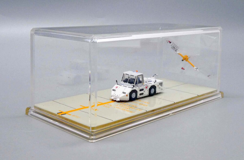 JC Wings GSE2WT250E02 Airport Accessories JAL oc WT250E Pushback