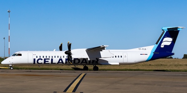 Bombardier Dash 8-Q400 Icelandair TF-FXA XX20425