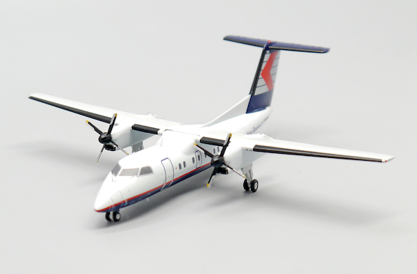 Bombardier Dash 8-Q102 Canadian Regional Airlines C-GAAM With Stand LH2285