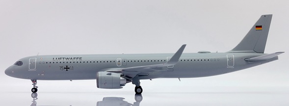 Airbus A321neo German Air Force 15+11 LH2335