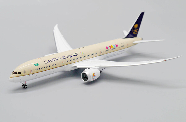 Boeing 787-9 Dreamliner Saudi Arabian "Saudi Seasons" HZ-ARC "Flap Down" LH4195A