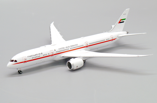 Boeing 787-9 Dreamliner UAE Abu Dhabi A6-PFE With Antenna  LH4244
