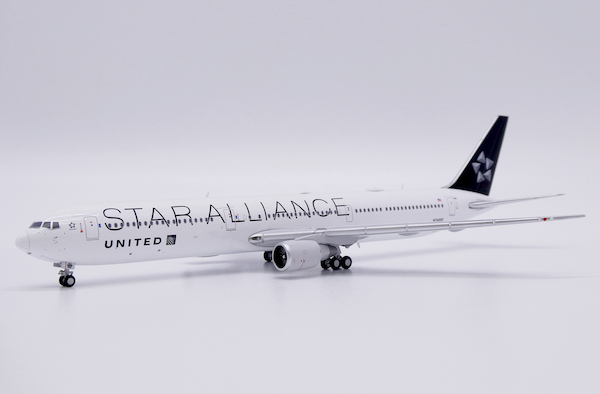 Boeing 767-400ER "Star Alliance" United Airlines N76055 LH4368