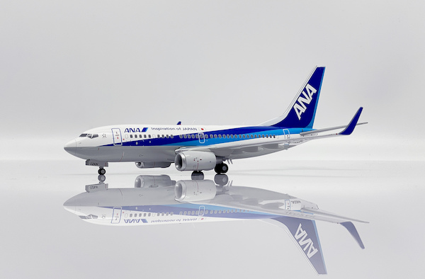 Boeing 737-700 ANA All Nippon Airways JA02AN with Limited Edition Aviationtag  SA2023