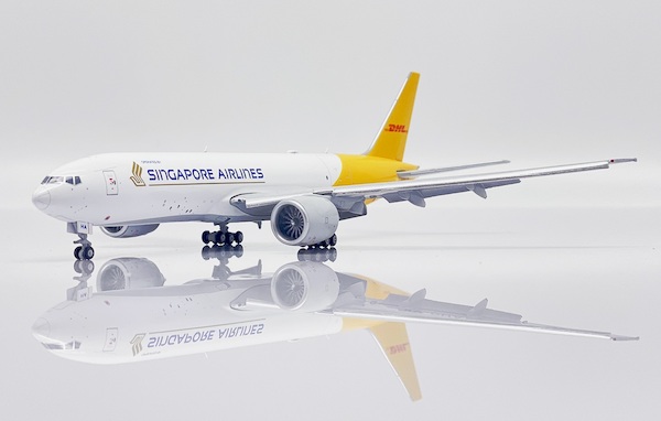 Boeing 777-200LRF Singapore Airlines 9V-DHA Flaps Down SA4011A