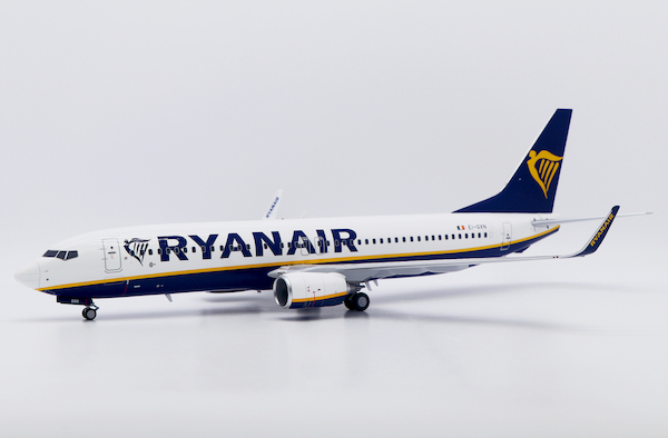 Boeing 737-800 Ryanair EI-GXN  XX1002