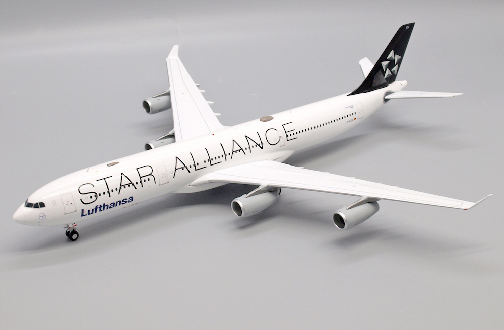 JCwings 1/200 A340-313 スカンジナビア航空 スタアラ塗装 JCwings 1/200 A340-313 スカンジナビア航空 スタアラ塗装（1