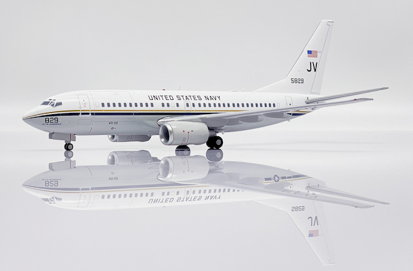 Boeing 737-700 C40A Clipper US Navy 165829  XX20279
