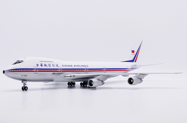 Boeing 747-200 China Airlines B-1886 Polished XX20534