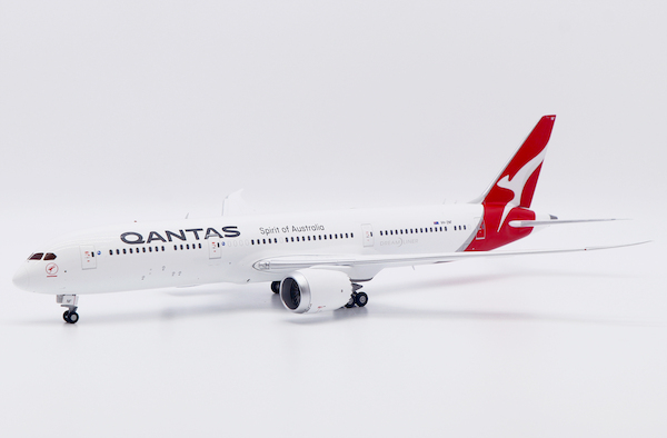 Boeing 787-9 Dreamliner Qantas VH-ZNF  XX20624