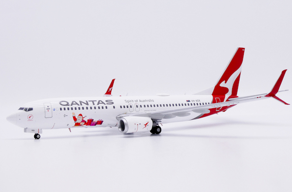 Boeing 737-800 Qantas "Santa" VH-VZX XX20746
