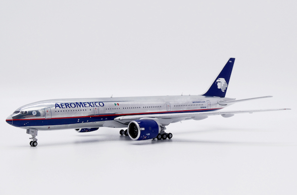 Boeing 777-200ER Aeromexico N746AM Polished  XX40026