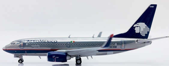 Boeing 737-700 Aeromexico XA-CAM Polished  XX40027