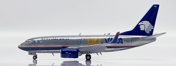 Boeing 737-700 Aeromexico "GO VISA" N784XA Polished  XX40028
