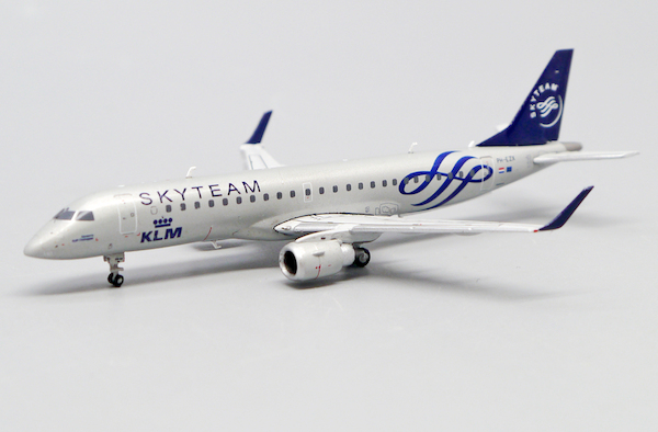 Embraer ERJ190 KLM Cityhopper "Skyteam Livery" PH-EZX XX40061