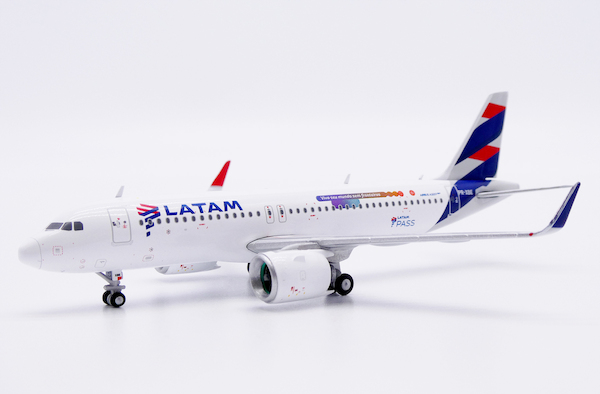 Airbus A320neo LATAM Airlines "LATAM Pass" PR-XBE  XX40211