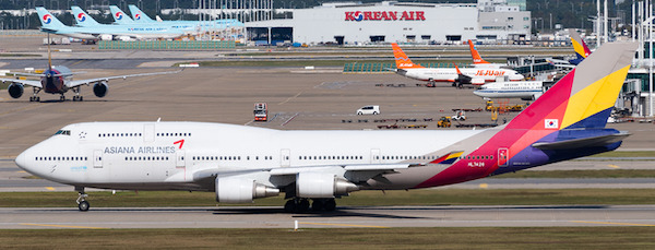 Boeing 747-400 Asiana Airlines "Last Flight" HL7428 Flaps Down  XX40221A