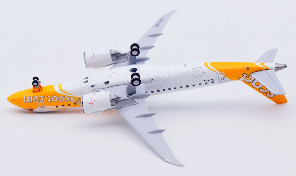 JC Wings XX40240 Embraer ERJ190-E2 Scoot 9V-THA