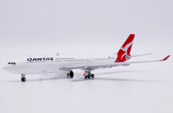 Airbus A330-200 Qantas VH-EBN XX40245