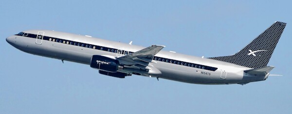 Boeing 737-800 SpaceX N154TS XX40316