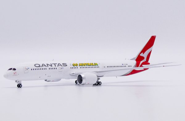 Boeing 787-9 Dreamliner Qantas "Go Australia" VH-ZNH XX40317