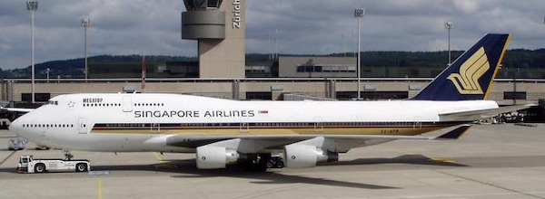 Boeing 747-400 Singapore Airlines Megatop 9V-SPM XX40337