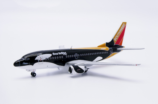 Boeing 737-500 Southwest "Shamu Three - Seaworld of Ohio"N501SW  XX40472
