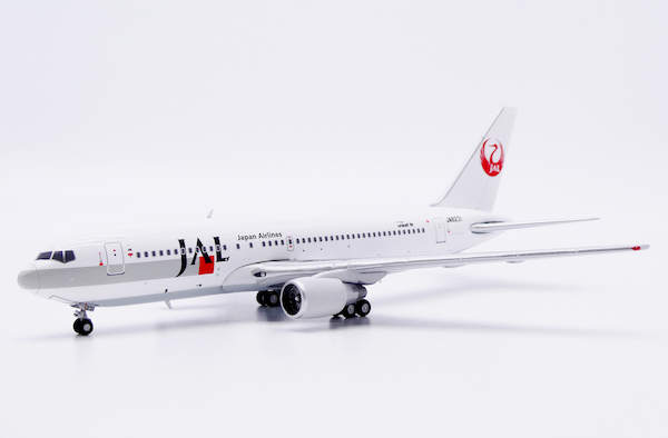 Boeing 767-200 Japan Airlines JA8231 XX40493